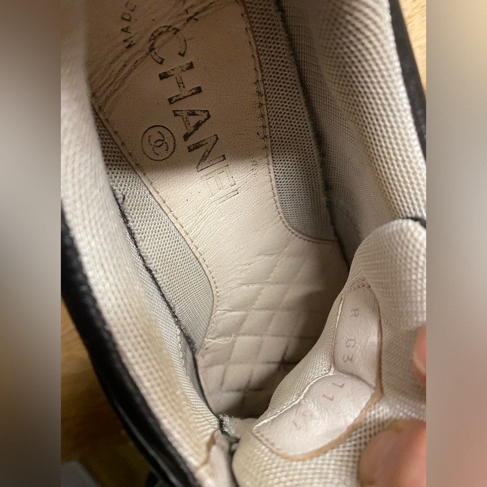 Chanel black white leather logo sneakers G 31711 - Picture 12 of 16